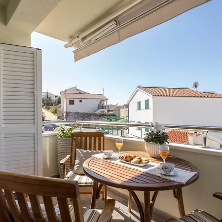 Apartment Luxury Dalia *